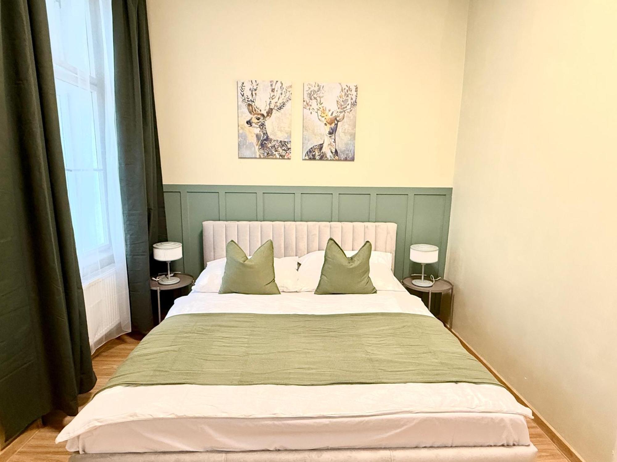 Stunning In Middle Of Wenceslas Square Apartment